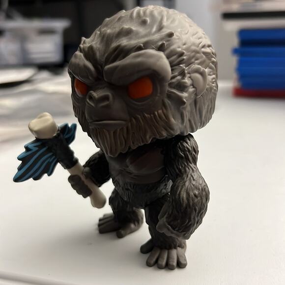 Funko POP! Movies Godzilla vs Kong Kong with Battle Axe 3.75" Vinyl Figure - Picture 2 of 5